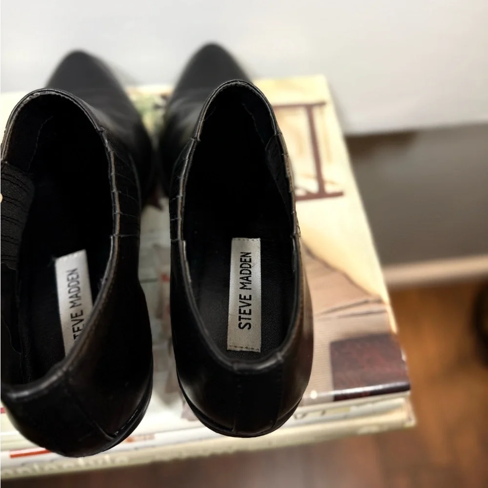 Steve Madden Size 8.5 Black Ankle Booties - Picture 10 of 14